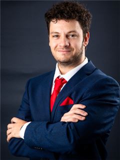 Associate - Conre Wolfaardt - RE/MAX Infoglobe –Midstream
