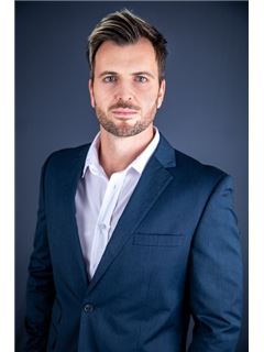 Reg. Fastighetsmäklare - Francois Kretsman - RE/MAX Infoglobe - Constantia Park