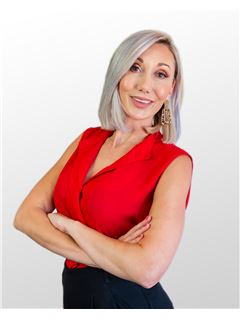 Associate - Yolandi Crous - RE/MAX Town and Country (Krugersdorp)