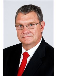Broker/Owner - Kobus Steenekamp - RE/MAX Town and Country (Krugersdorp)