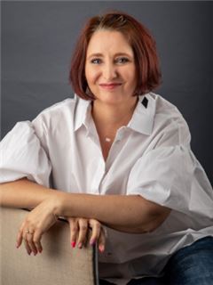 Reg. Fastighetsmäklare - Stephanie Pretorius - RE/MAX Infoglobe - Constantia Park