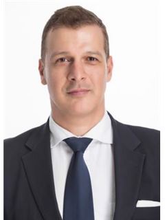 Associate - Vangelis Doucas - RE/MAX Living - Sea Point