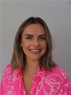 Associate - Kristen Gullan - RE/MAX Dolphin Realtors