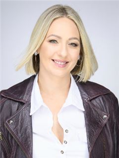 Associate - Diana Oberholzer - RE/MAX Infoglobe –Midstream