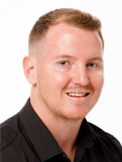 Immobilienmakler/in - Alan Neat - RE/MAX Address (Upper Highway)