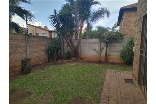 Residential - Townhouse - Sonneglans, Gauteng - South Africa