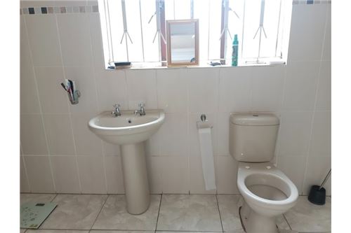 住宅 - 房子 - Soshanguve KK, Gauteng - South Africa - 34 - 1031414106-221