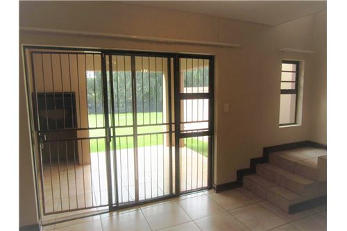 Residential - Townhouse - Heidelberg Central, Gauteng - South Africa