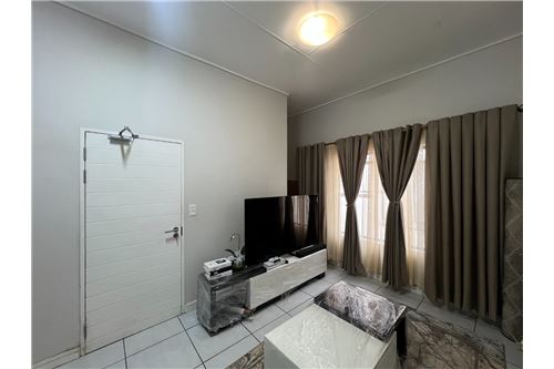 Residential - Condo/Apartment - MOOIKLOOF GLEN, Gauteng - South Africa