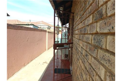 Residenziale - Casa - Soshanguve WW, Gauteng - South Africa - 12 - 1031414106-206