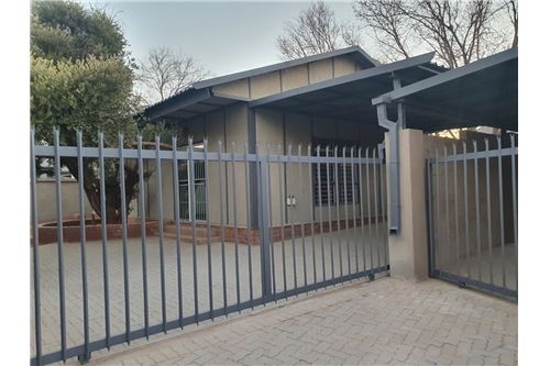 Residential - Condo/Apartment - Postmasburg, Northern Cape - South Africa