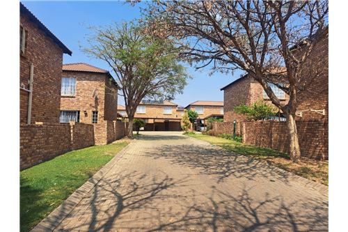 Residential - Townhouse - Wilgeheuwel, Gauteng - South Africa