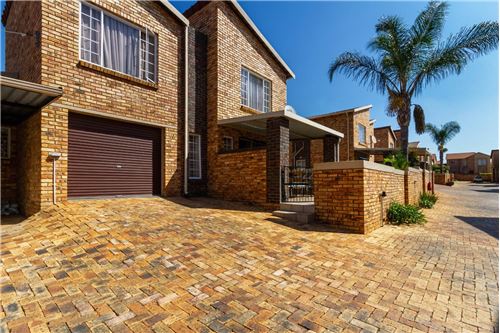 Residential - Townhouse - Ruimsig, Gauteng - South Africa