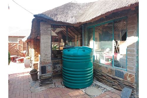 Residenziale - Casa - Soshanguve BB, Gauteng - South Africa - 10 - 1031414106-204