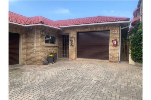 Residential - Townhouse - Wavecrest, Eastern Cape - South Africa