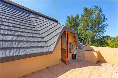 Residential - Condo/Apartment - Douglasdale, Gauteng - South Africa