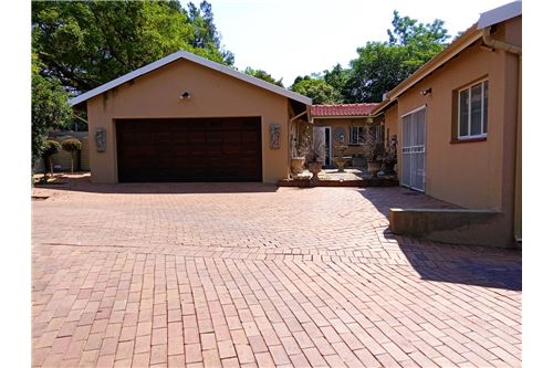 Residential - Condo/Apartment - Woodmead, Gauteng - South Africa