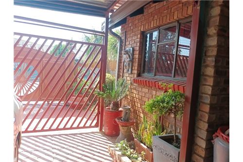 Residenziale - Casa - Soshanguve BB, Gauteng - South Africa - 23 - 1031414106-204