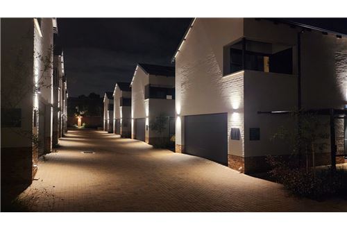 Residential - Townhouse - Baileys Muckleneuk, Gauteng - South Africa