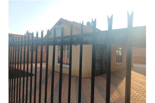 Residenziale - Casa - Ga-rankuwa, Gauteng - South Africa - 3 - 1031414106-203