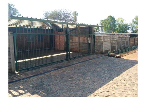 Residential - Condo/Apartment - Karenpark, Gauteng - South Africa