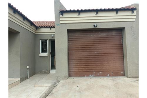 住宅 - 房子 - Soshanguve KK, Gauteng - South Africa - 10 - 1031414106-221