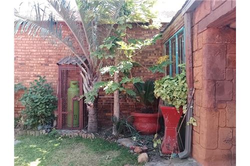 Residenziale - Casa - Soshanguve BB, Gauteng - South Africa - 14 - 1031414106-204