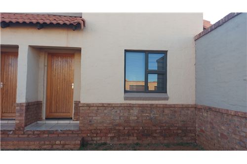 Residential - Townhouse - Kathu, Northern Cape - South Africa