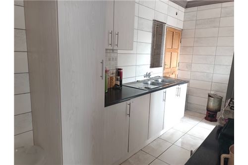 住宅 - 房子 - Soshanguve KK, Gauteng - South Africa - 11 - 1031414106-221