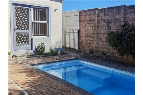 Residential - Townhouse - Vredekloof Heights, Western Cape - South Africa