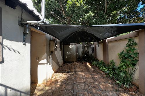 Residential - Condo/Apartment - Groenkloof, Gauteng - South Africa