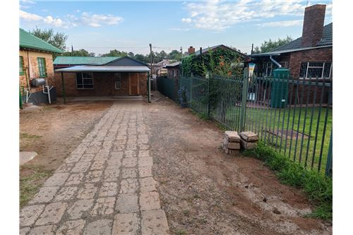 Residential - Condo/Apartment - Postmasburg, Northern Cape - South Africa