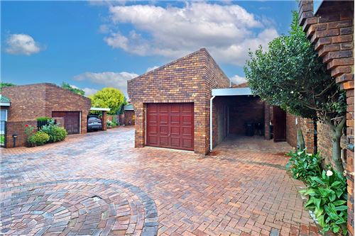 Residential - Townhouse - Farrarmere, Gauteng - South Africa