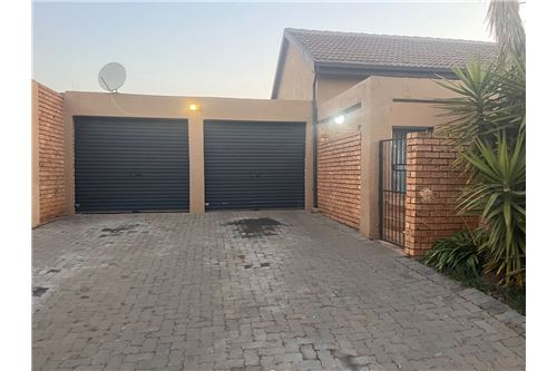 Residential - Townhouse - Equestria, Gauteng - South Africa