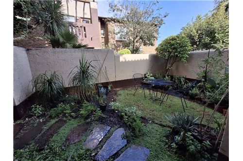 Residential - Condo/Apartment - New Redruth, Gauteng - South Africa