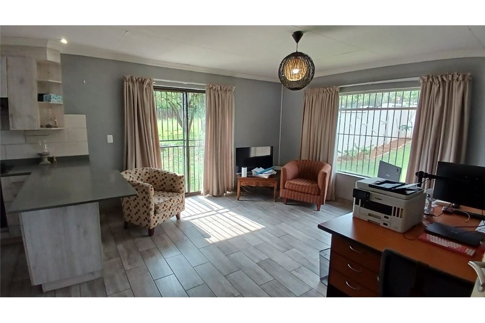 Residencial - Granja - Kameeldrift West, Gauteng - South Africa - 25 - 1031414116-110