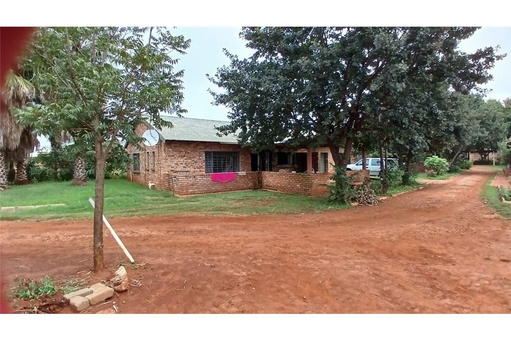 Residencial - Granja - Honingneskrans, Gauteng - South Africa - 10 - 1031414116-89