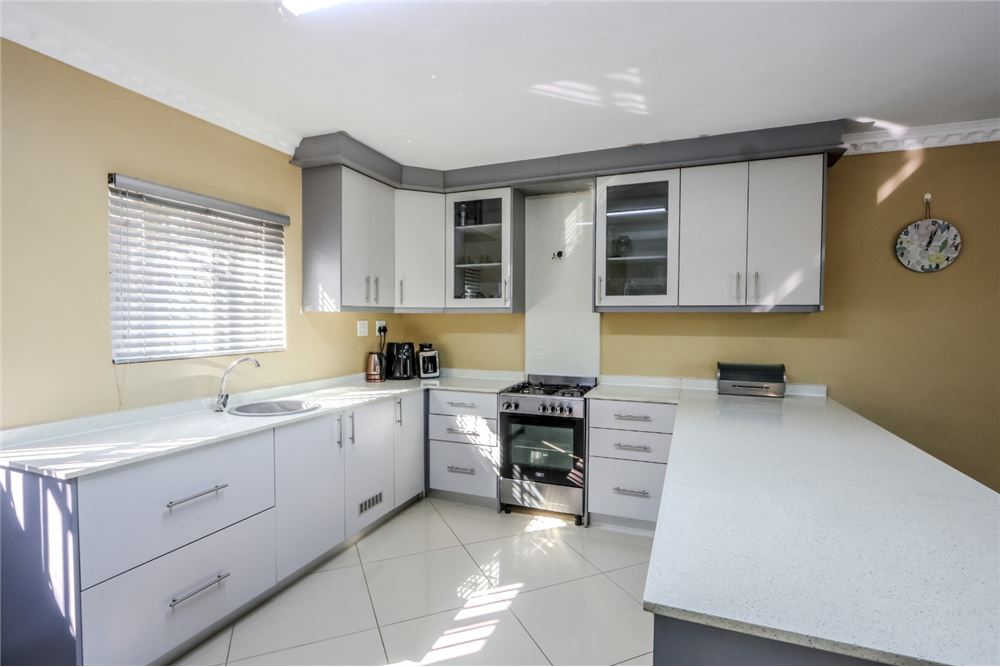 Residential - House - La Mercy, KwaZulu Natal - South Africa - 10 - 1031465057-111