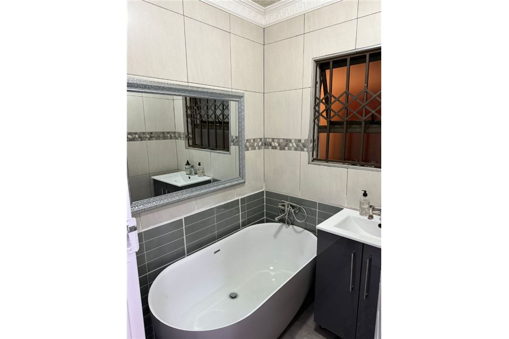 Residential - Отдельно стоящий дом - Protea Glen, Gauteng - South Africa - 15 - 1031421109-69