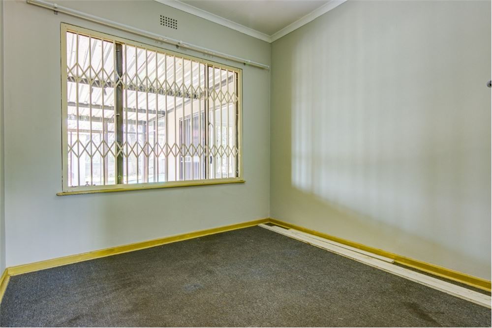 Residential - ਅਲੱਗ ਥਲੱਗ ਬਣਿਆ ਹੋਇਆ ਘਰ - Norkem Park, Gauteng - South Africa - 13 - 1031439089-19