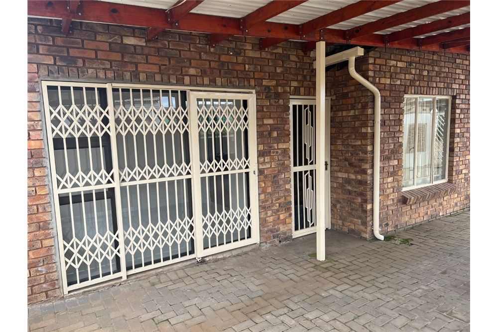 Residential - House - Danville, Gauteng - South Africa - 33 - 1031414015-774