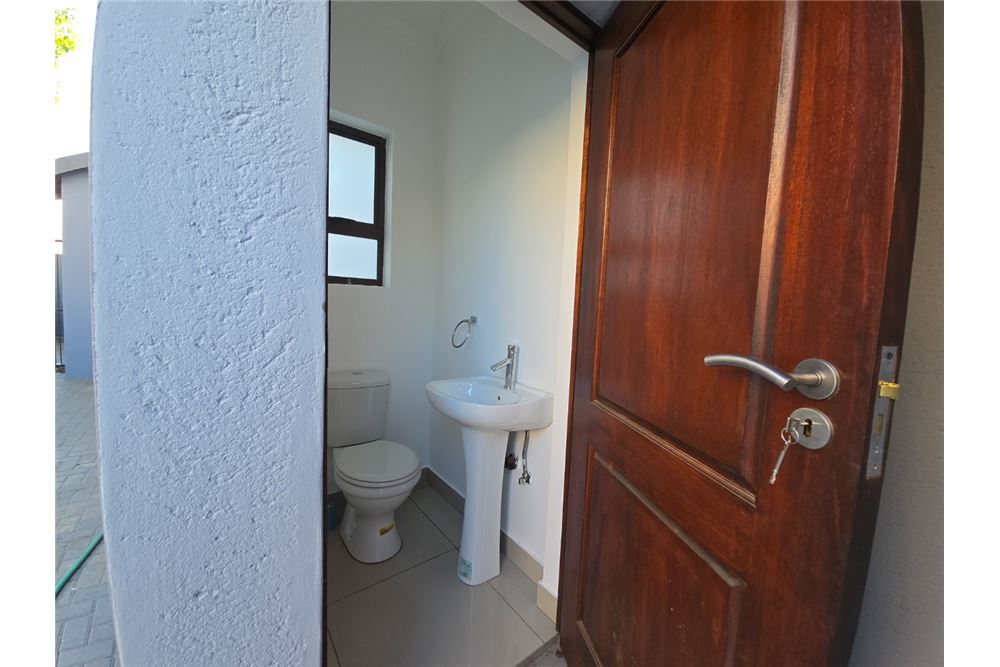 Residential - House - Zambezi Manor Lifestyle Estate, Gauteng - South Africa - 30 - 1031414140-48