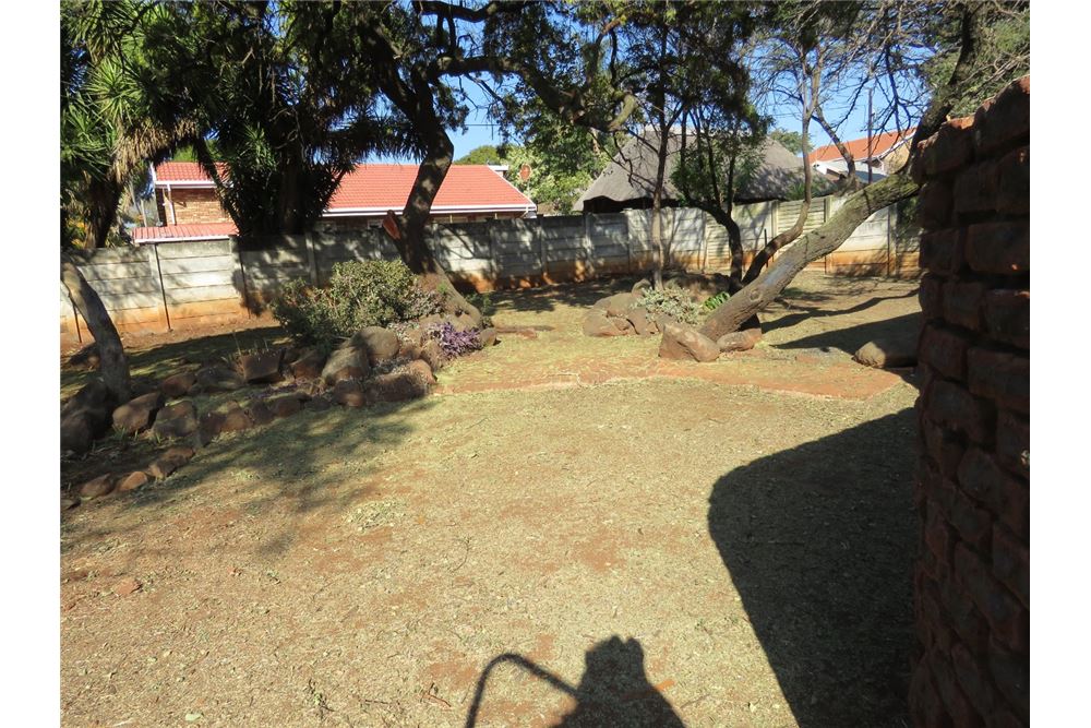 Residencial - Casa - Karenpark, Gauteng - South Africa - 27 - 1031414013-120