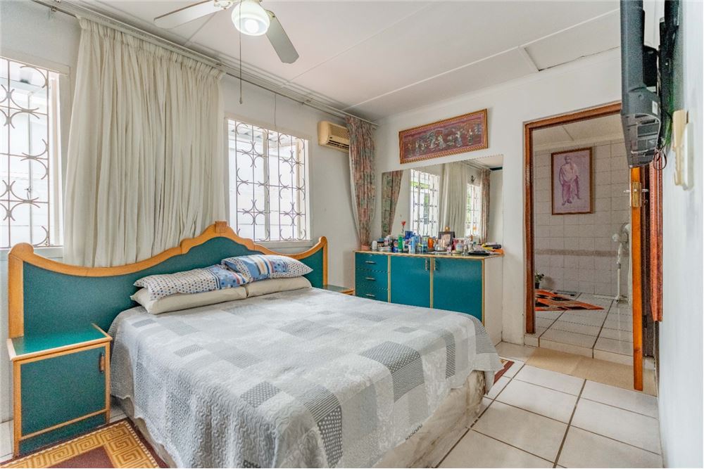 Residential - ਅਲੱਗ ਥਲੱਗ ਬਣਿਆ ਹੋਇਆ ਘਰ - Woodview, KwaZulu Natal - South Africa - 6 - 1031465033-74