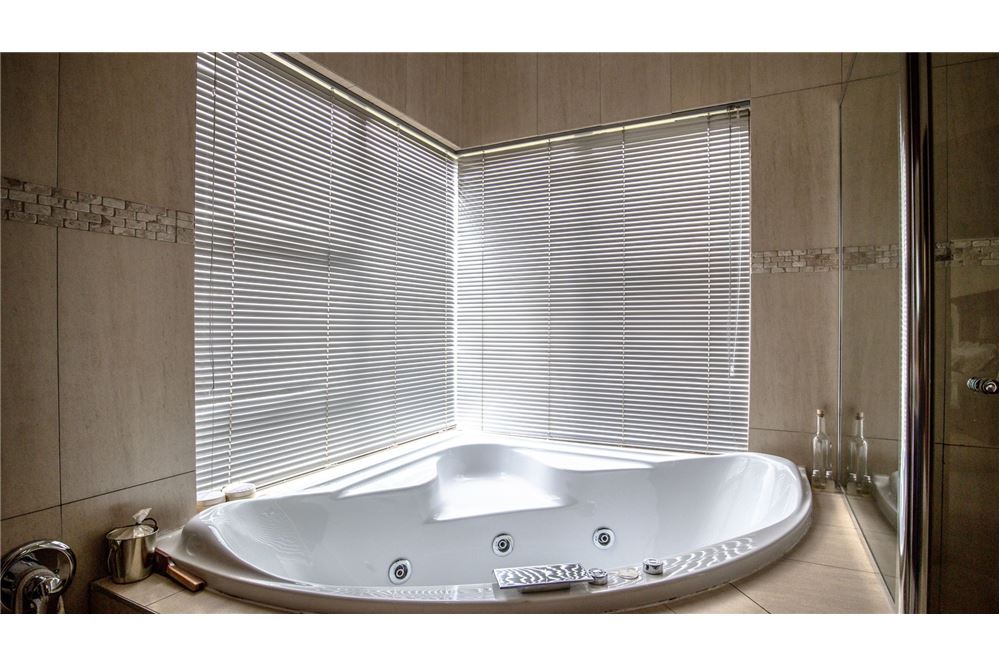 Residenziale - Casa - Magalieskruin, Gauteng - South Africa - 93 - 1031414142-43