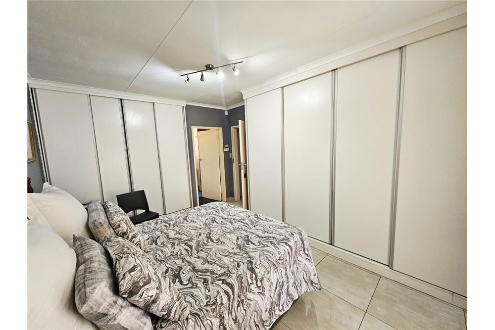 Residential - Αυτόνομη κατοικία - Rooihuiskraal, Gauteng - South Africa - 29 - 1031393046-415