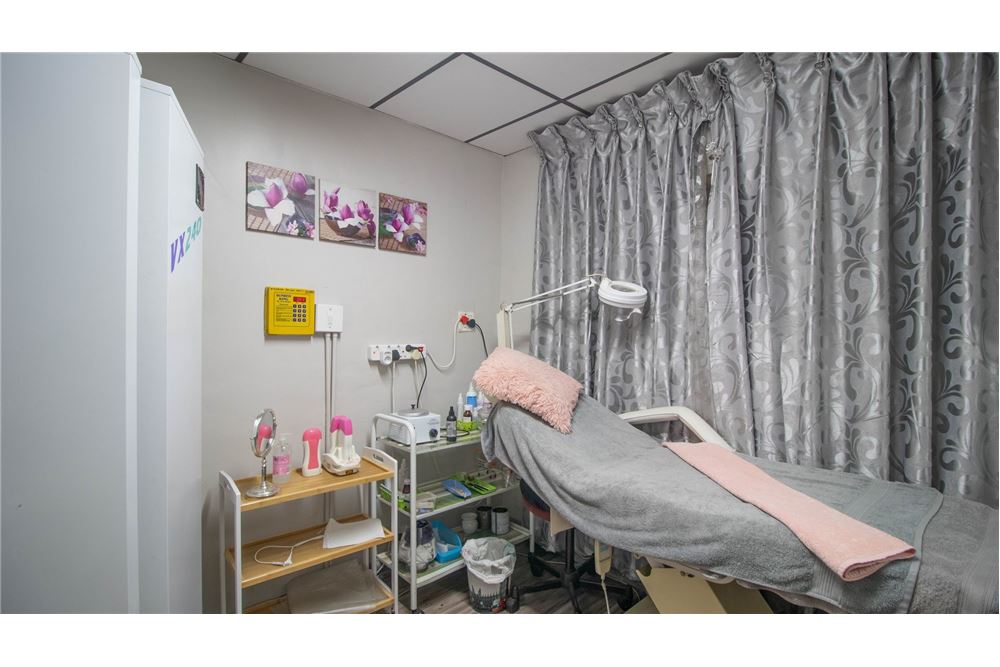 Comercial - Oficina - Queenswood, Gauteng - South Africa - 33 - 1031414013-113