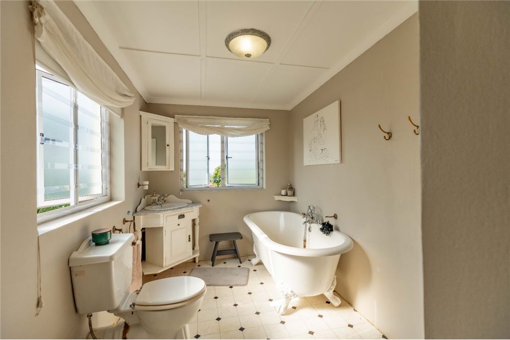 Residential - House - Durban North, KwaZulu Natal - South Africa - 21 - 1031465128-18