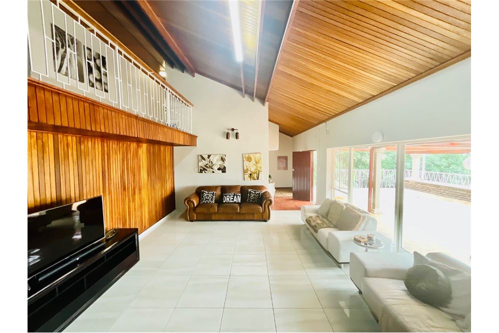 Residential - Отдельно стоящий дом - Northcliff, Gauteng - South Africa - 4 - 1031444162-23