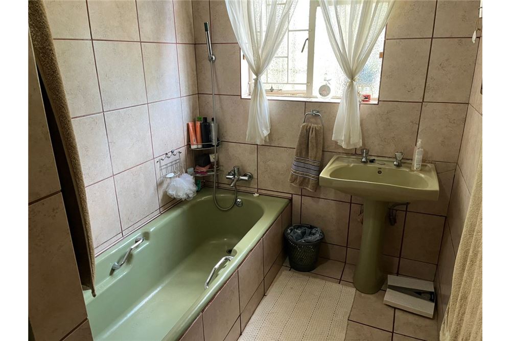 Residencial - Casa - Dorandia, Gauteng - South Africa - 14 - 1031414158-7